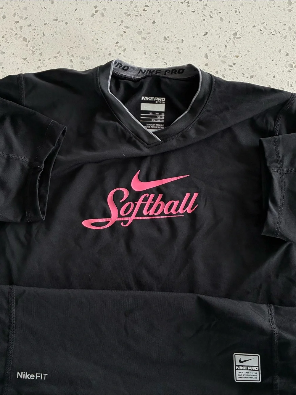 000 - NIKE FIT SOFTBALL ATHLETIC SOFTBALL LOGO SHIRT